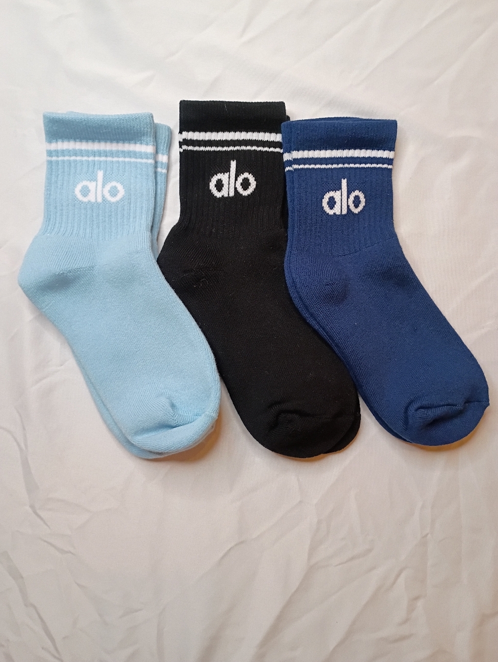 Alo Yoga Throwback Half Crew Socks 3 Pair Set Blue Navy Black